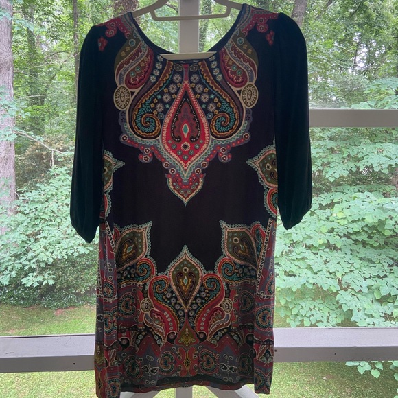 Black dress with colorful design - Picture 3 of 5